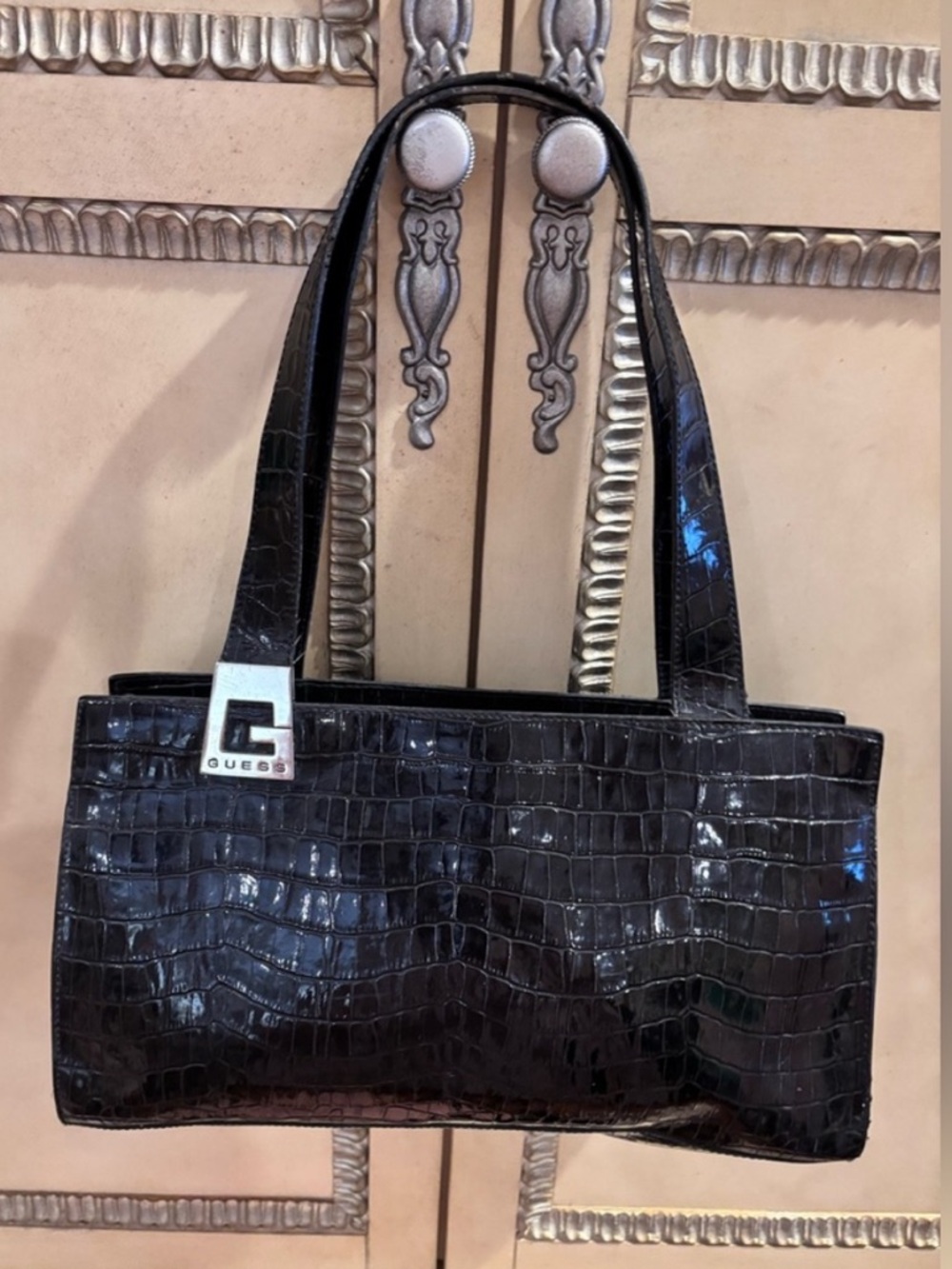 Must Go‼️ Like New GUESS Black Croc-Embossed Patent Shoulder Tote